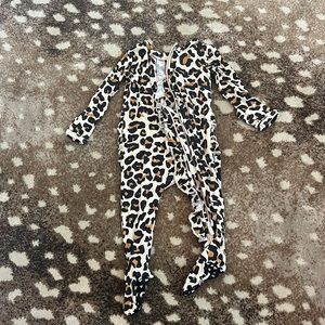 Posh peanut newborn footsie